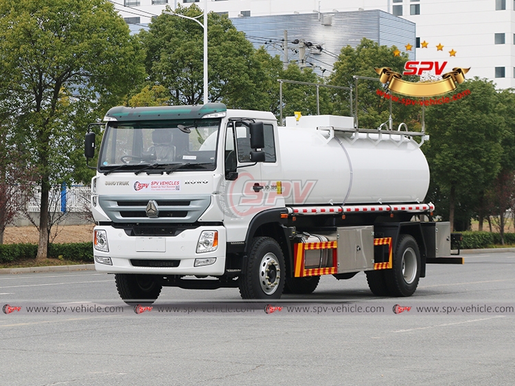 10,000L Stainless Steel Chemical Tank Truck Sinotruk - Left Front Side View